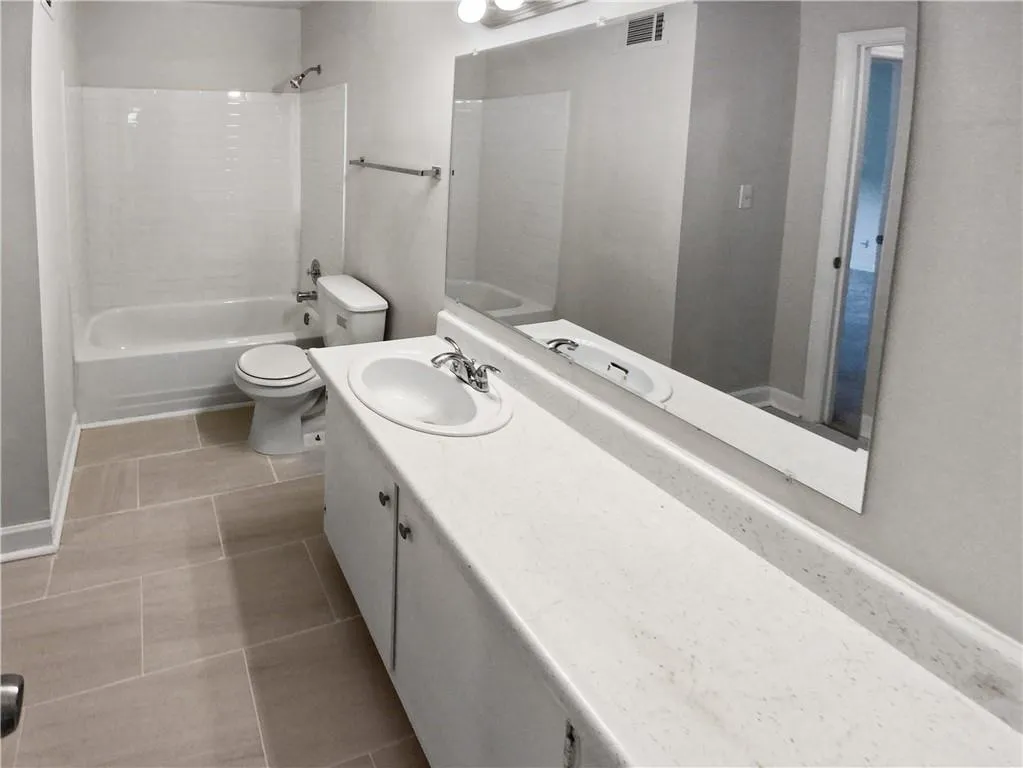 300 Winding River Road Unit A, Atlanta, Georgia 30350, 2 Bedrooms Bedrooms, ,2 BathroomsBathrooms,Residential,Sold,300 Winding River Road Unit A,7412700