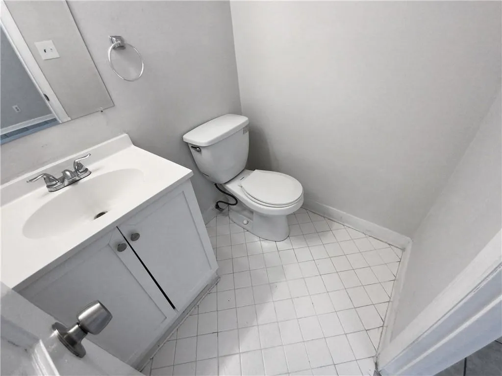 300 Winding River Road Unit A, Atlanta, Georgia 30350, 2 Bedrooms Bedrooms, ,2 BathroomsBathrooms,Residential,Sold,300 Winding River Road Unit A,7412700