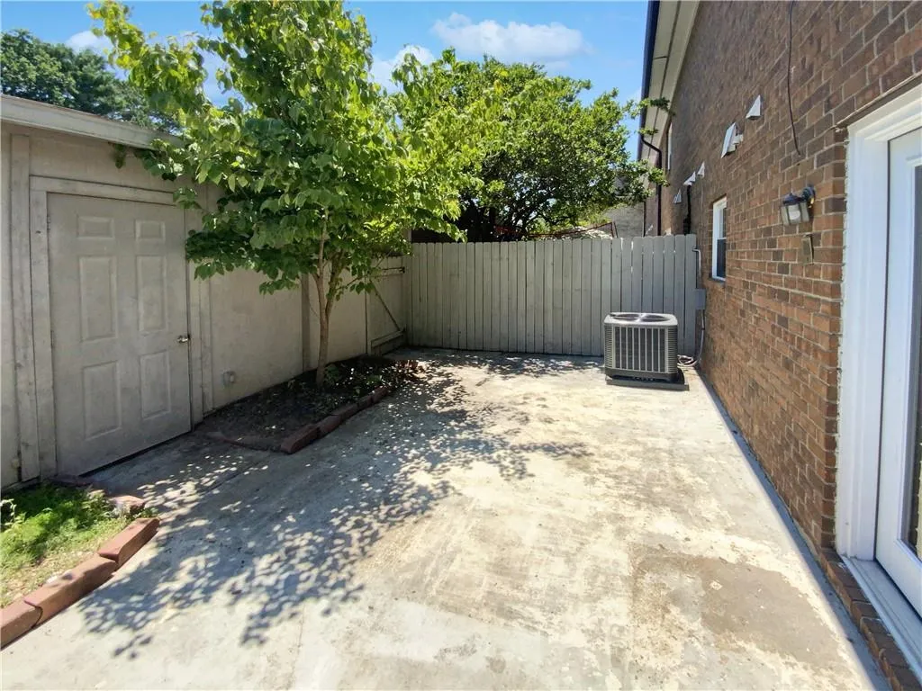 300 Winding River Road Unit A, Atlanta, Georgia 30350, 2 Bedrooms Bedrooms, ,2 BathroomsBathrooms,Residential,Sold,300 Winding River Road Unit A,7412700