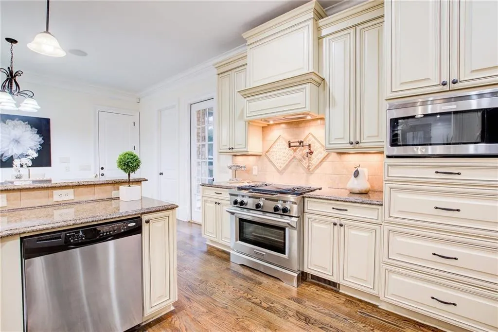 288 Hedden Road, Atlanta, Georgia 30342, 4 Bedrooms Bedrooms, ,4 BathroomsBathrooms,Residential,Sold,288 Hedden Road,7017545 288 Hedden Road, Atlanta, Georgia 30342, 4 Bedrooms Bedrooms, ,4 BathroomsBathrooms,Residential,Sold,288 Hedden Road,7017545