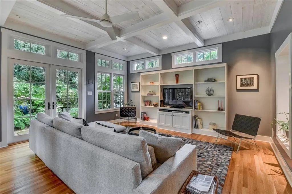 335 Forest Valley Court, Atlanta, Georgia 30342, 4 Bedrooms Bedrooms, ,3 BathroomsBathrooms,Residential,Sold,335 Forest Valley Court,6941442