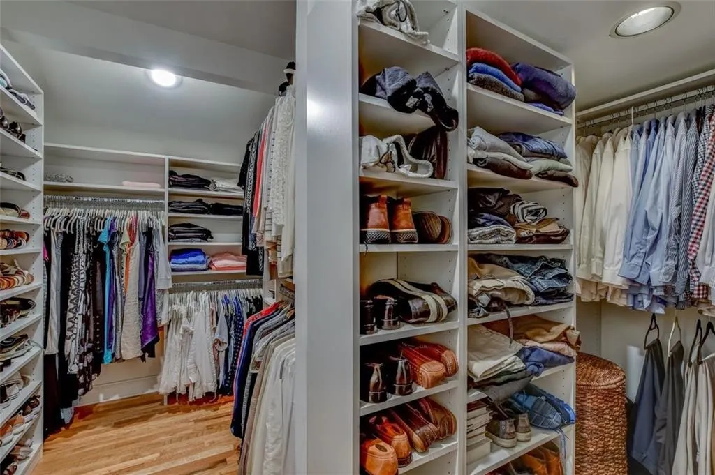 335 Forest Valley Court, Atlanta, Georgia 30342, 4 Bedrooms Bedrooms, ,3 BathroomsBathrooms,Residential,Sold,335 Forest Valley Court,6941442