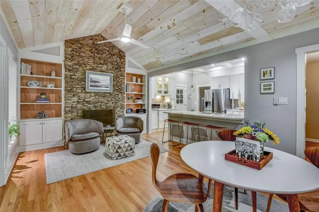 335 Forest Valley Court, Atlanta, Georgia 30342, 4 Bedrooms Bedrooms, ,3 BathroomsBathrooms,Residential,Sold,335 Forest Valley Court,6941442