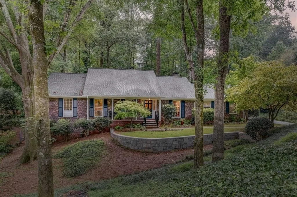 335 Forest Valley Court, Atlanta, Georgia 30342, 4 Bedrooms Bedrooms, ,3 BathroomsBathrooms,Residential,Sold,335 Forest Valley Court,6941442