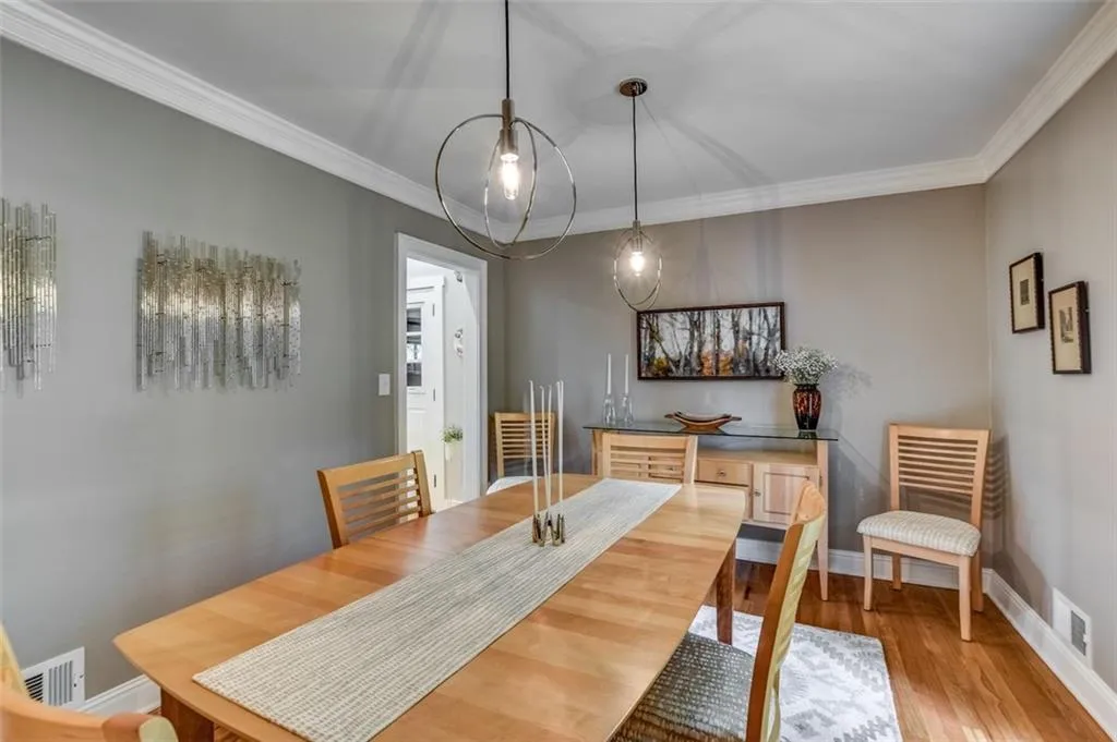 335 Forest Valley Court, Atlanta, Georgia 30342, 4 Bedrooms Bedrooms, ,3 BathroomsBathrooms,Residential,Sold,335 Forest Valley Court,6941442