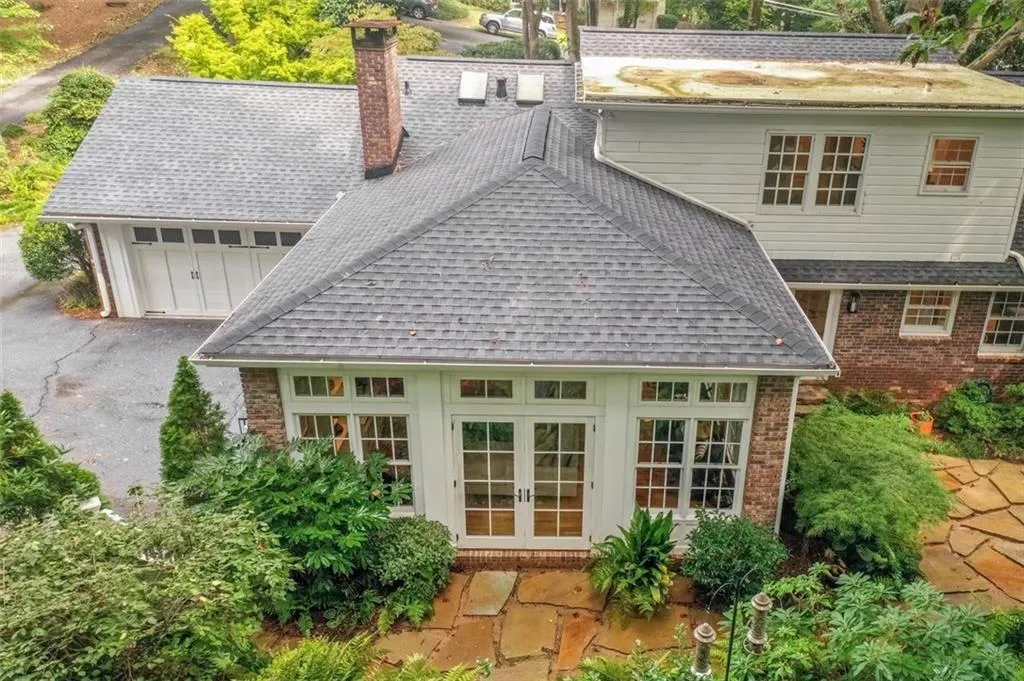 335 Forest Valley Court, Atlanta, Georgia 30342, 4 Bedrooms Bedrooms, ,3 BathroomsBathrooms,Residential,Sold,335 Forest Valley Court,6941442