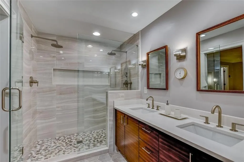 335 Forest Valley Court, Atlanta, Georgia 30342, 4 Bedrooms Bedrooms, ,3 BathroomsBathrooms,Residential,Sold,335 Forest Valley Court,6941442