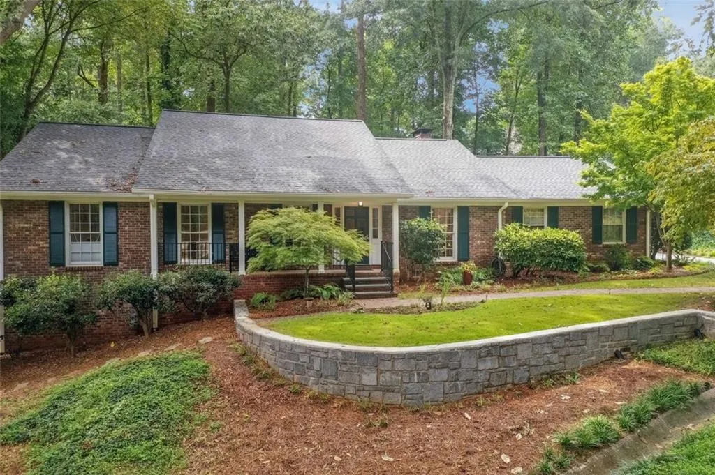 335 Forest Valley Court, Atlanta, Georgia 30342, 4 Bedrooms Bedrooms, ,3 BathroomsBathrooms,Residential,Sold,335 Forest Valley Court,6941442