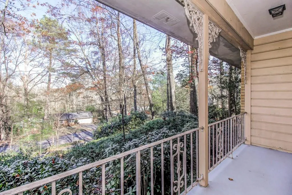 895 Starlight Drive, Atlanta, Georgia 30342, 3 Bedrooms Bedrooms, ,2 BathroomsBathrooms,Residential,Sold,895 Starlight Drive,5624646