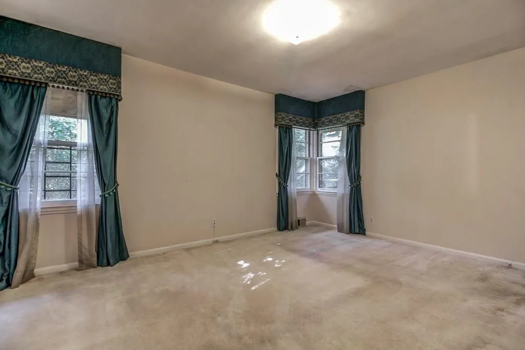 895 Starlight Drive, Atlanta, Georgia 30342, 3 Bedrooms Bedrooms, ,2 BathroomsBathrooms,Residential,Sold,895 Starlight Drive,5624646