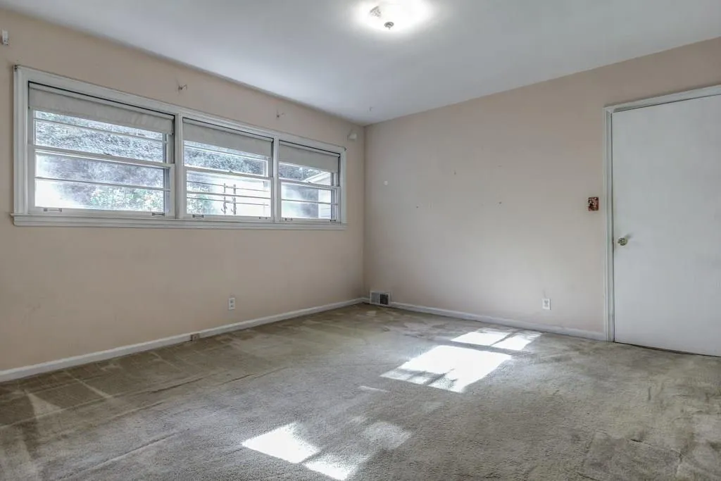 895 Starlight Drive, Atlanta, Georgia 30342, 3 Bedrooms Bedrooms, ,2 BathroomsBathrooms,Residential,Sold,895 Starlight Drive,5624646