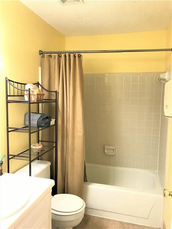 2708 Huntingdon Chase Unit 2708, Sandy Springs, Georgia 30350, 2 Bedrooms Bedrooms, ,2 BathroomsBathrooms,Residential,Sold,2708 Huntingdon Chase Unit 2708,7069716