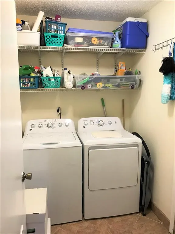 2708 Huntingdon Chase Unit 2708, Sandy Springs, Georgia 30350, 2 Bedrooms Bedrooms, ,2 BathroomsBathrooms,Residential,Sold,2708 Huntingdon Chase Unit 2708,7069716