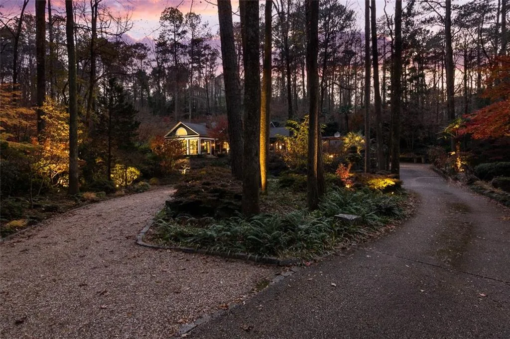 4830 Jett Road, Atlanta, Georgia 30327, 4 Bedrooms Bedrooms, ,2 BathroomsBathrooms,Residential,Sold,4830 Jett Road,6812112