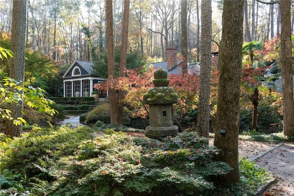 4830 Jett Road, Atlanta, Georgia 30327, 4 Bedrooms Bedrooms, ,2 BathroomsBathrooms,Residential,Sold,4830 Jett Road,6812112