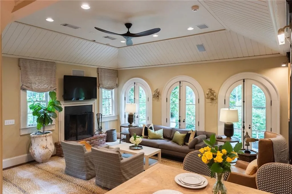 4830 Jett Road, Atlanta, Georgia 30327, 4 Bedrooms Bedrooms, ,2 BathroomsBathrooms,Residential,Sold,4830 Jett Road,6812112