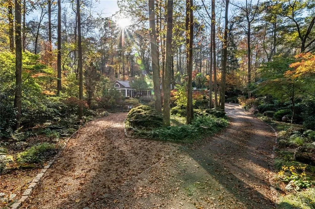 4830 Jett Road, Atlanta, Georgia 30327, 4 Bedrooms Bedrooms, ,2 BathroomsBathrooms,Residential,Sold,4830 Jett Road,6812112