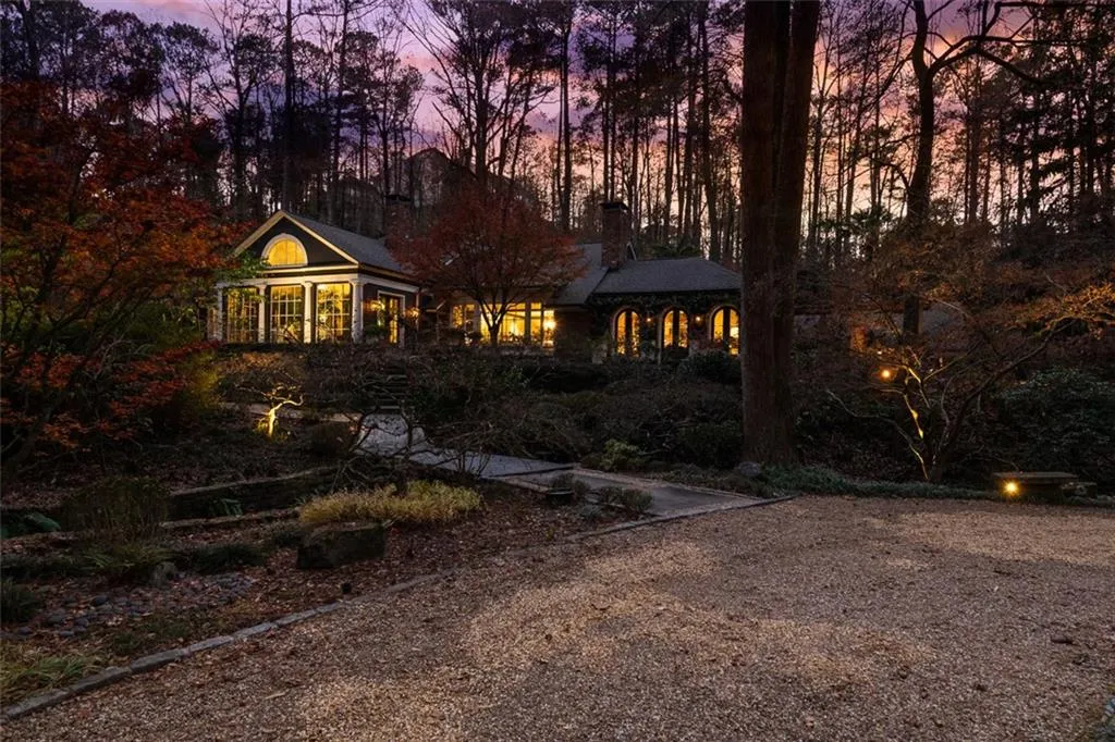 4830 Jett Road, Atlanta, Georgia 30327, 4 Bedrooms Bedrooms, ,2 BathroomsBathrooms,Residential,Sold,4830 Jett Road,6812112
