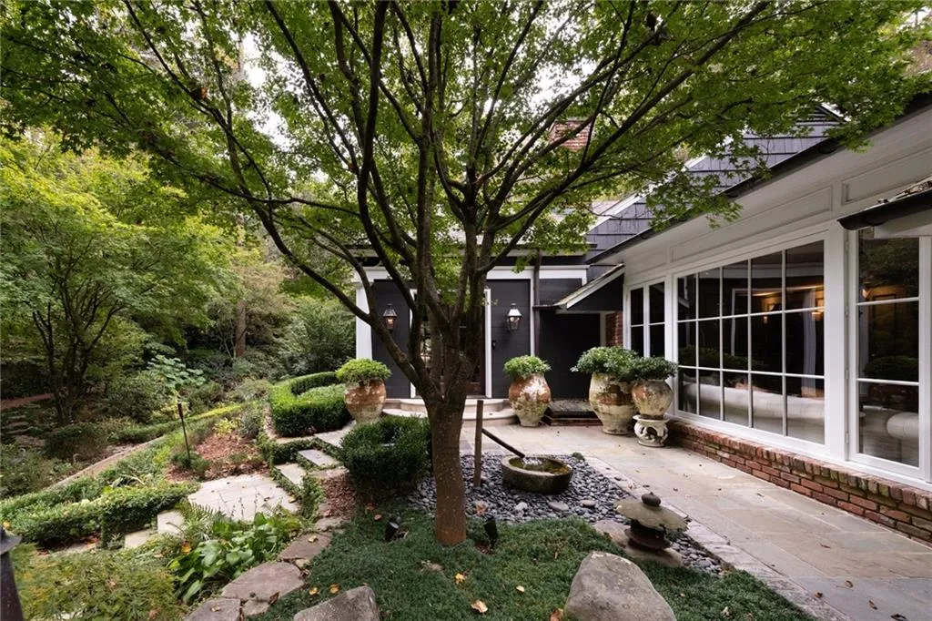 4830 Jett Road, Atlanta, Georgia 30327, 4 Bedrooms Bedrooms, ,2 BathroomsBathrooms,Residential,Sold,4830 Jett Road,6812112