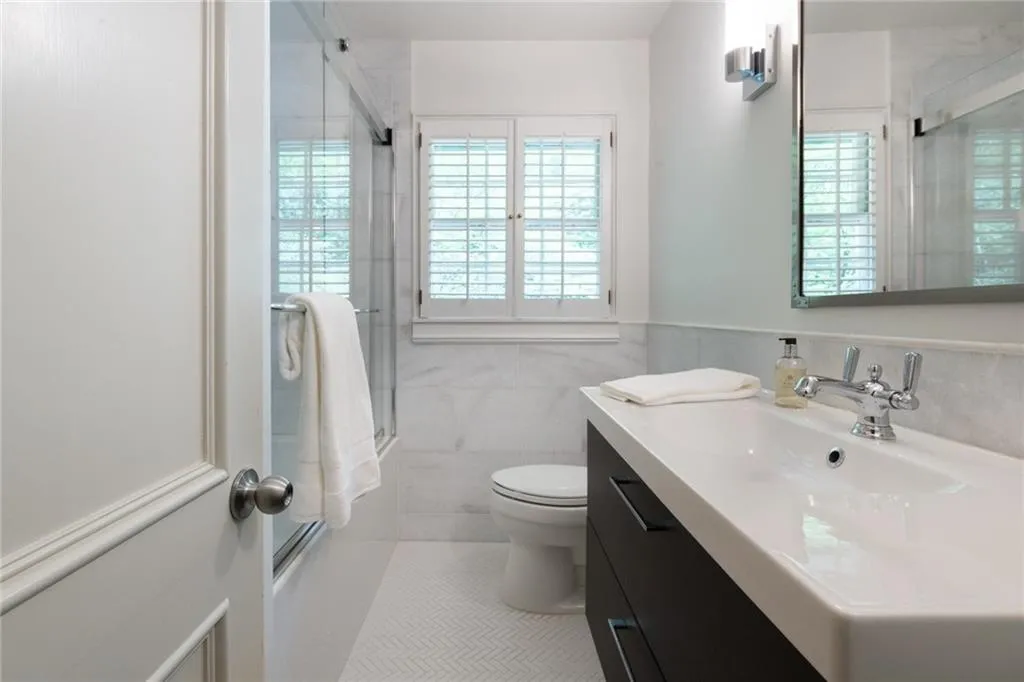 4830 Jett Road, Atlanta, Georgia 30327, 4 Bedrooms Bedrooms, ,2 BathroomsBathrooms,Residential,Sold,4830 Jett Road,6812112