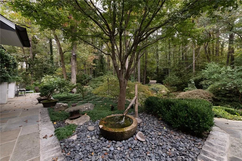 4830 Jett Road, Atlanta, Georgia 30327, 4 Bedrooms Bedrooms, ,2 BathroomsBathrooms,Residential,Sold,4830 Jett Road,6812112