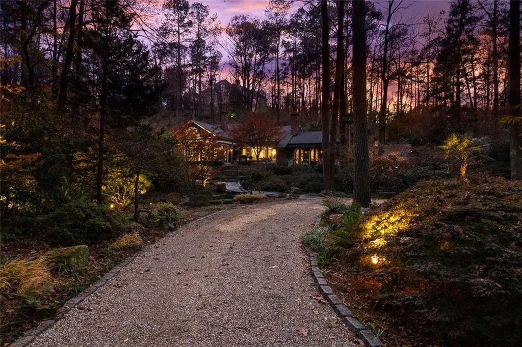 4830 Jett Road, Atlanta, Georgia 30327, 4 Bedrooms Bedrooms, ,2 BathroomsBathrooms,Residential,Sold,4830 Jett Road,6812112