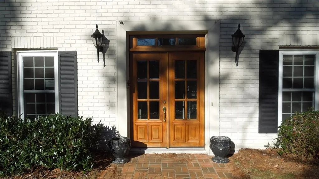 6400 Nw Blackwater Trail, Atlanta, Georgia 30328, 5 Bedrooms Bedrooms, ,3 BathroomsBathrooms,Residential,Sold,6400 Nw Blackwater Trail,5631559