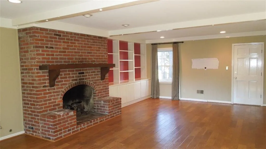 6400 Nw Blackwater Trail, Atlanta, Georgia 30328, 5 Bedrooms Bedrooms, ,3 BathroomsBathrooms,Residential,Sold,6400 Nw Blackwater Trail,5631559