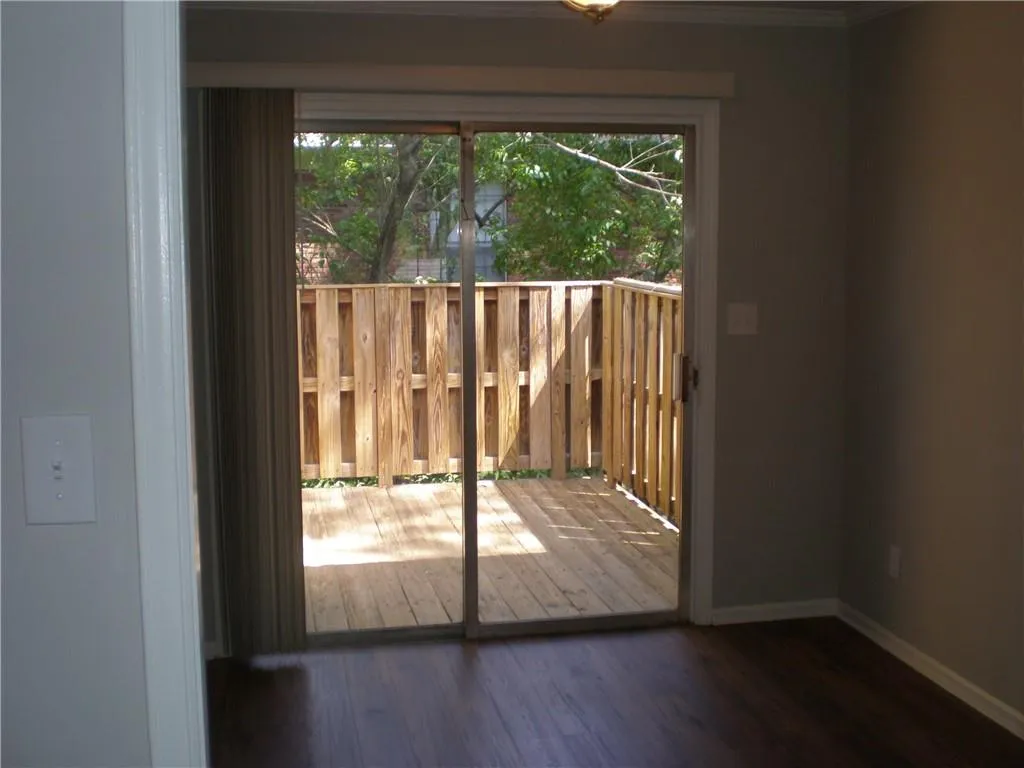 5601 Kingsport Drive Unit 13, Sandy Springs, Georgia 30342, 2 Bedrooms Bedrooms, ,1 BathroomBathrooms,Residential,Sold,5601 Kingsport Drive Unit 13,6547810