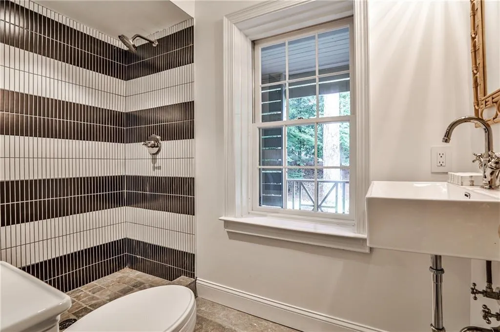3990 Paces Ferry Nw Road, Atlanta, Georgia 30327, 7 Bedrooms Bedrooms, 0 ,7 BathroomsBathrooms,Residential,For Sale,3990 Paces Ferry Nw Road,7747738