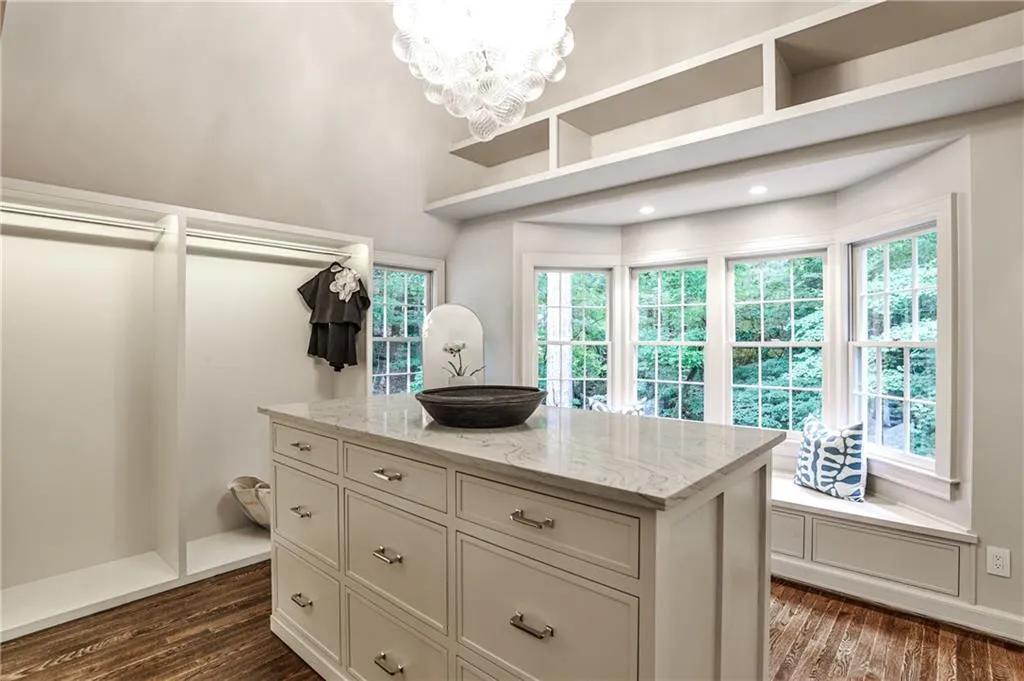 3990 Paces Ferry Nw Road, Atlanta, Georgia 30327, 7 Bedrooms Bedrooms, 0 ,7 BathroomsBathrooms,Residential,For Sale,3990 Paces Ferry Nw Road,7747738