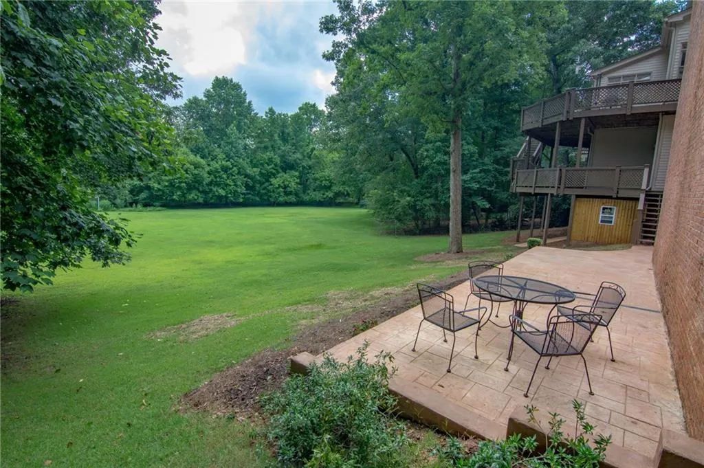 7940 Landowne Drive, Sandy Springs, Georgia 30350, 5 Bedrooms Bedrooms, ,5 BathroomsBathrooms,Residential,Sold,7940 Landowne Drive,6127822