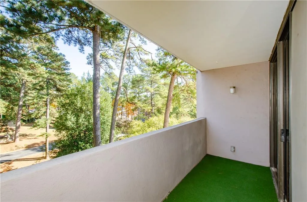 3530 Piedmont Road Ne Unit F5, Atlanta, Georgia 30305, 2 Bedrooms Bedrooms, ,2 BathroomsBathrooms,Residential,For Sale,3530 Piedmont Road Ne Unit F5,7676828