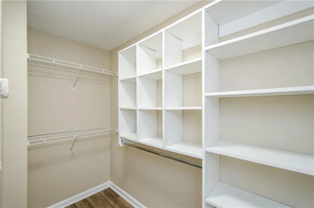 3530 Piedmont Road Ne Unit F5, Atlanta, Georgia 30305, 2 Bedrooms Bedrooms, ,2 BathroomsBathrooms,Residential,For Sale,3530 Piedmont Road Ne Unit F5,7676828