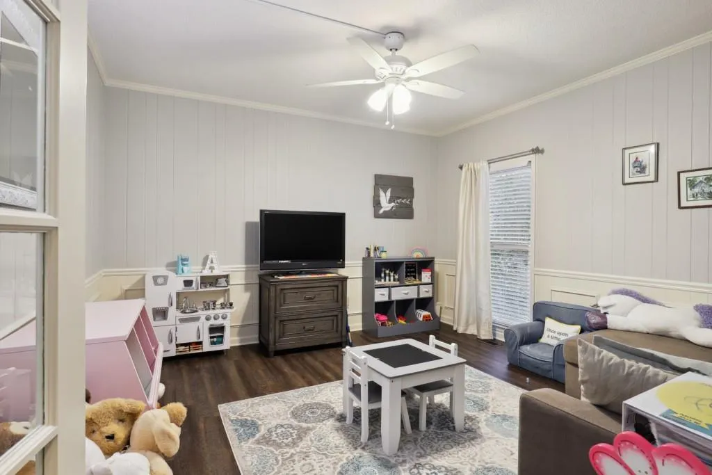 103 Lexington Place, Sandy Springs, Georgia 30350, 3 Bedrooms Bedrooms, ,2 BathroomsBathrooms,Residential,Sold,103 Lexington Place,7122356