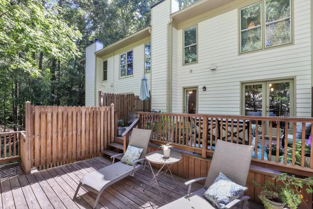 103 Lexington Place, Sandy Springs, Georgia 30350, 3 Bedrooms Bedrooms, ,2 BathroomsBathrooms,Residential,Sold,103 Lexington Place,7122356