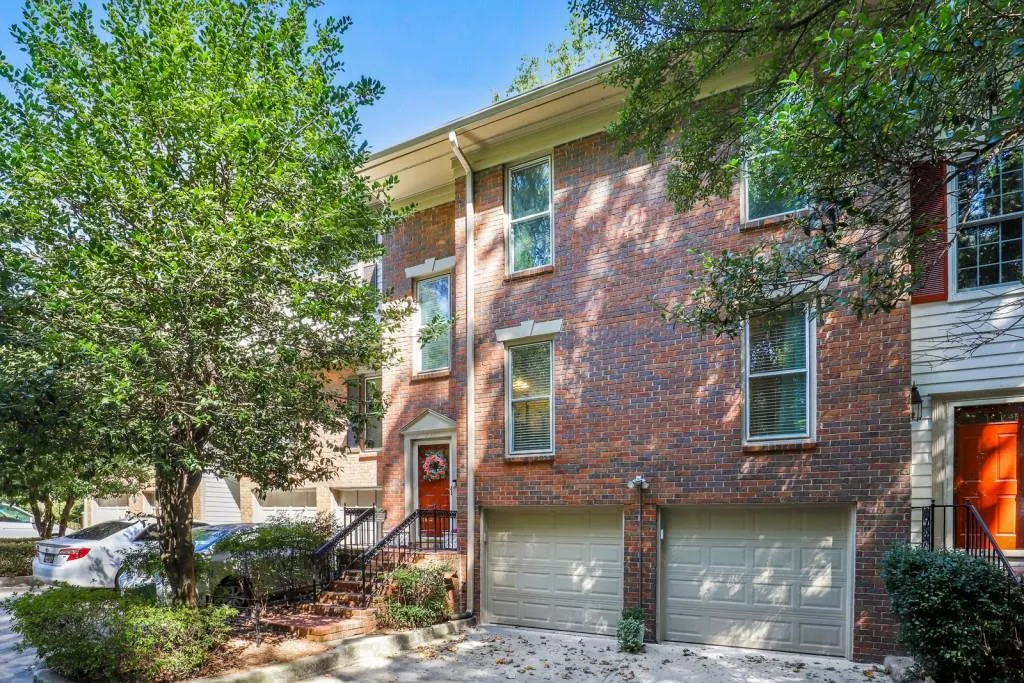 103 Lexington Place, Sandy Springs, Georgia 30350, 3 Bedrooms Bedrooms, ,2 BathroomsBathrooms,Residential,Sold,103 Lexington Place,7122356