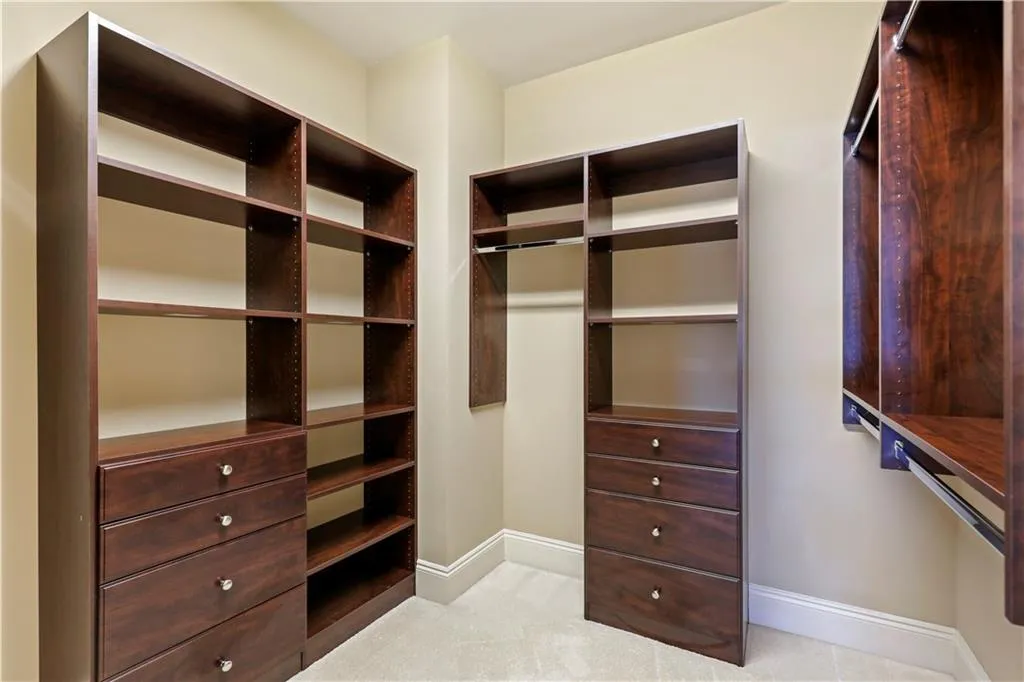 107 Alderwood Hill, Sandy Springs, Georgia 30328, 3 Bedrooms Bedrooms, ,3 BathroomsBathrooms,Residential,Sold,107 Alderwood Hill,6792837