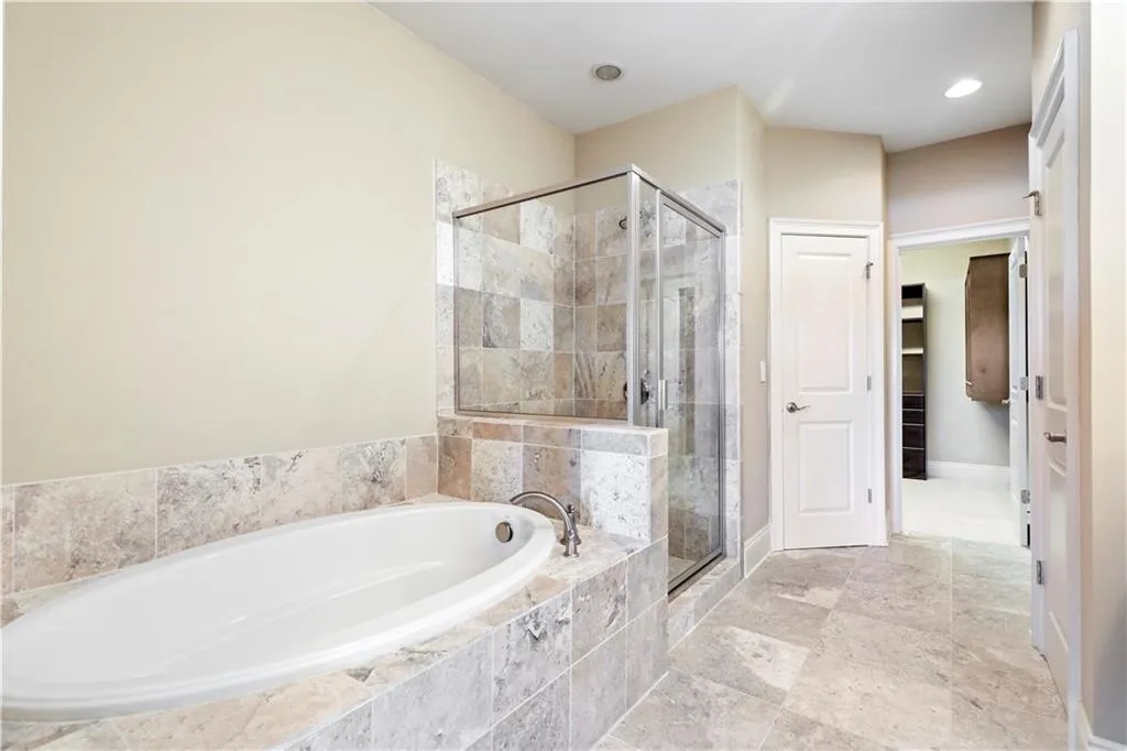 107 Alderwood Hill, Sandy Springs, Georgia 30328, 3 Bedrooms Bedrooms, ,3 BathroomsBathrooms,Residential,Sold,107 Alderwood Hill,6792837