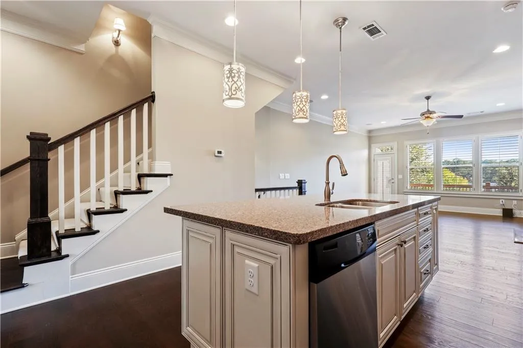 107 Alderwood Hill, Sandy Springs, Georgia 30328, 3 Bedrooms Bedrooms, ,3 BathroomsBathrooms,Residential,Sold,107 Alderwood Hill,6792837