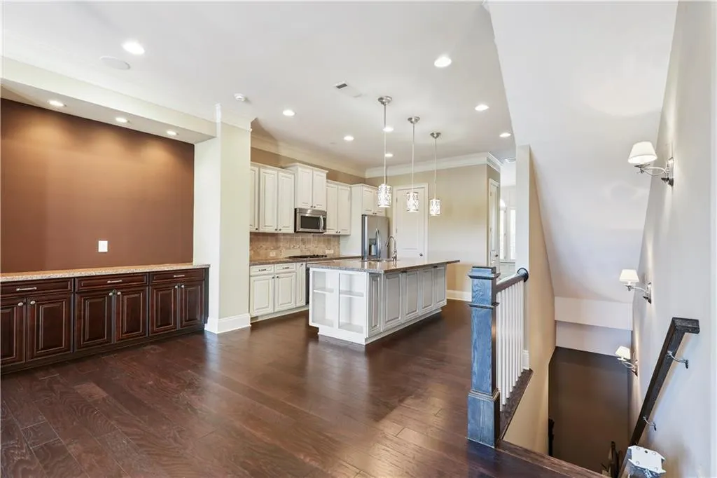 107 Alderwood Hill, Sandy Springs, Georgia 30328, 3 Bedrooms Bedrooms, ,3 BathroomsBathrooms,Residential,Sold,107 Alderwood Hill,6792837