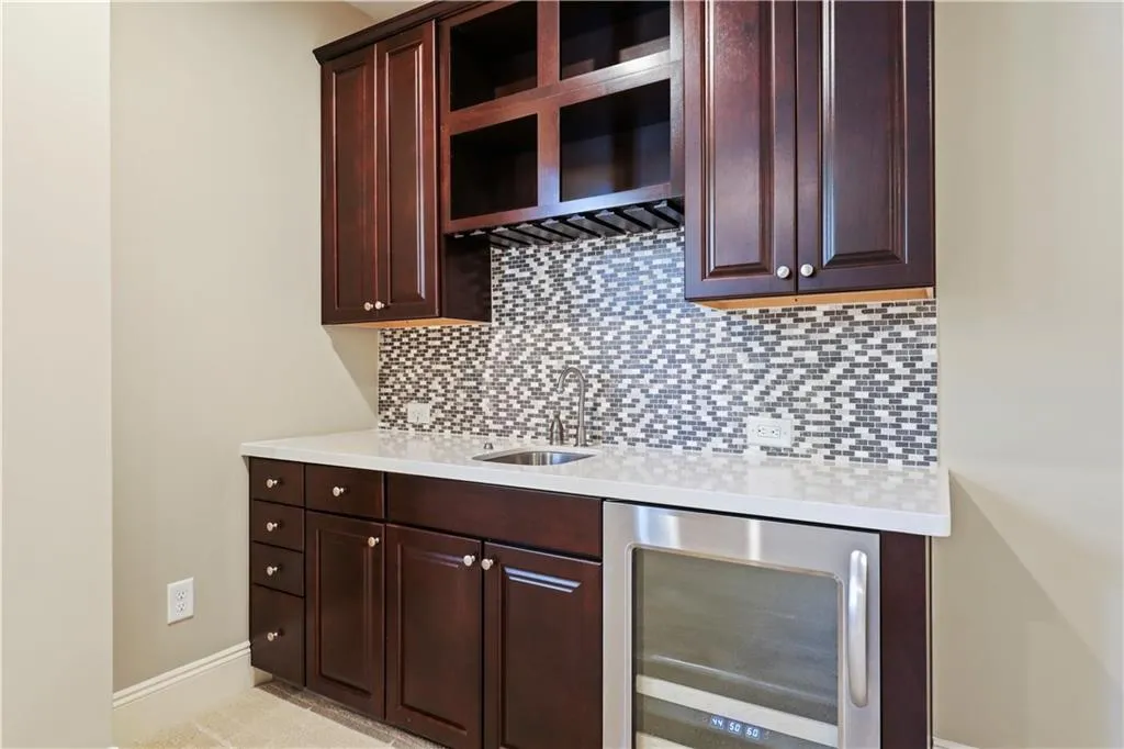 107 Alderwood Hill, Sandy Springs, Georgia 30328, 3 Bedrooms Bedrooms, ,3 BathroomsBathrooms,Residential,Sold,107 Alderwood Hill,6792837