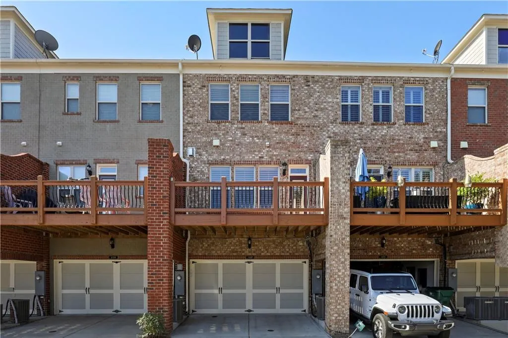 107 Alderwood Hill, Sandy Springs, Georgia 30328, 3 Bedrooms Bedrooms, ,3 BathroomsBathrooms,Residential,Sold,107 Alderwood Hill,6792837