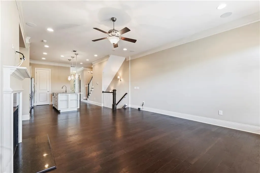 107 Alderwood Hill, Sandy Springs, Georgia 30328, 3 Bedrooms Bedrooms, ,3 BathroomsBathrooms,Residential,Sold,107 Alderwood Hill,6792837