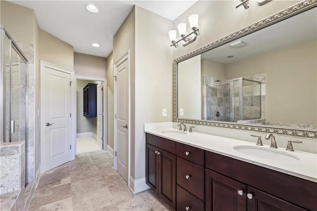 107 Alderwood Hill, Sandy Springs, Georgia 30328, 3 Bedrooms Bedrooms, ,3 BathroomsBathrooms,Residential,Sold,107 Alderwood Hill,6792837