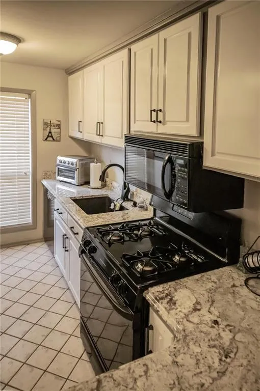 302 Woodcliff Drive, Sandy Springs, Georgia 30350, 1 Bedroom Bedrooms, ,1 BathroomBathrooms,Residential,Sold,302 Woodcliff Drive,6975357
