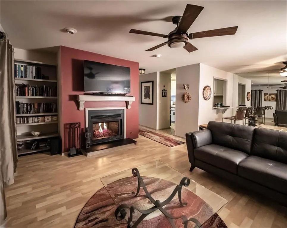 302 Woodcliff Drive, Sandy Springs, Georgia 30350, 1 Bedroom Bedrooms, ,1 BathroomBathrooms,Residential,Sold,302 Woodcliff Drive,6975357