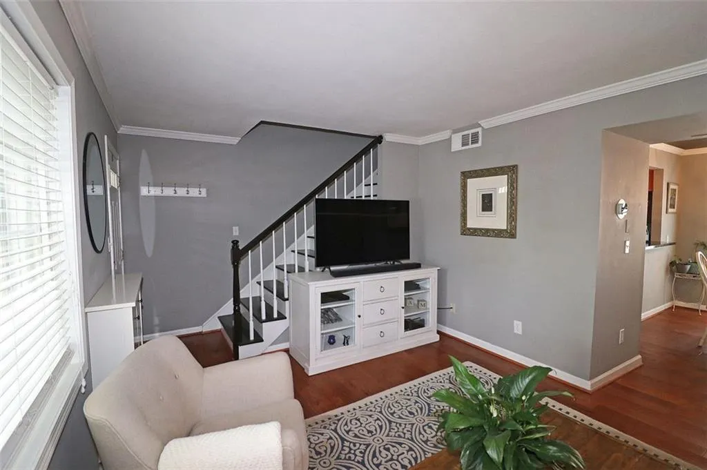 6940 Roswell Road Unit 16b, Atlanta, Georgia 30328, 2 Bedrooms Bedrooms, ,1 BathroomBathrooms,Residential,Sold,6940 Roswell Road Unit 16b,6882041
