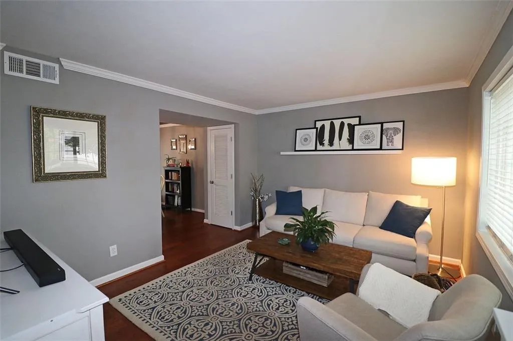 6940 Roswell Road Unit 16b, Atlanta, Georgia 30328, 2 Bedrooms Bedrooms, ,1 BathroomBathrooms,Residential,Sold,6940 Roswell Road Unit 16b,6882041