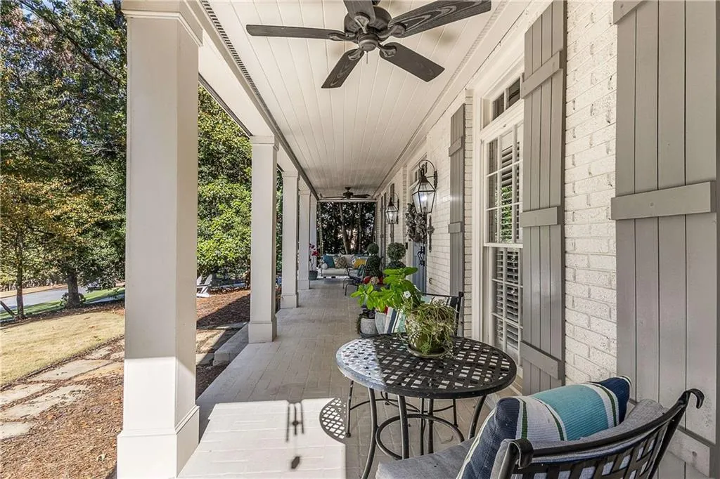 You'll love spending time on this front porch watching the kids play in the culdesac, greeting your neighbors as they walk by or just enjoying a glass of sweet tea!